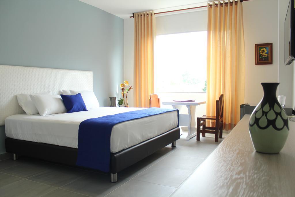 Hotel Ventura Loma Mesa de Ruitoque Eksteriør billede
